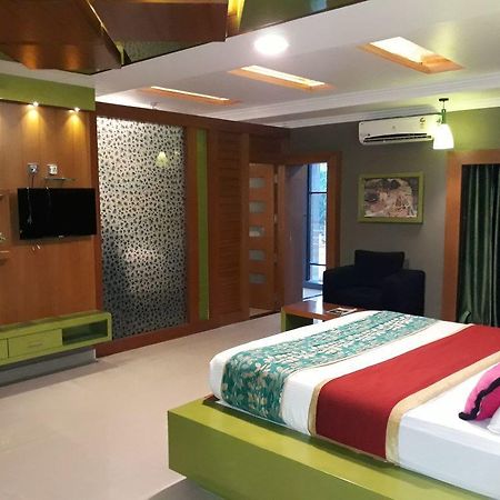 Holiday Hill Hotel & Suites Sultan Bathery Ngoại thất bức ảnh