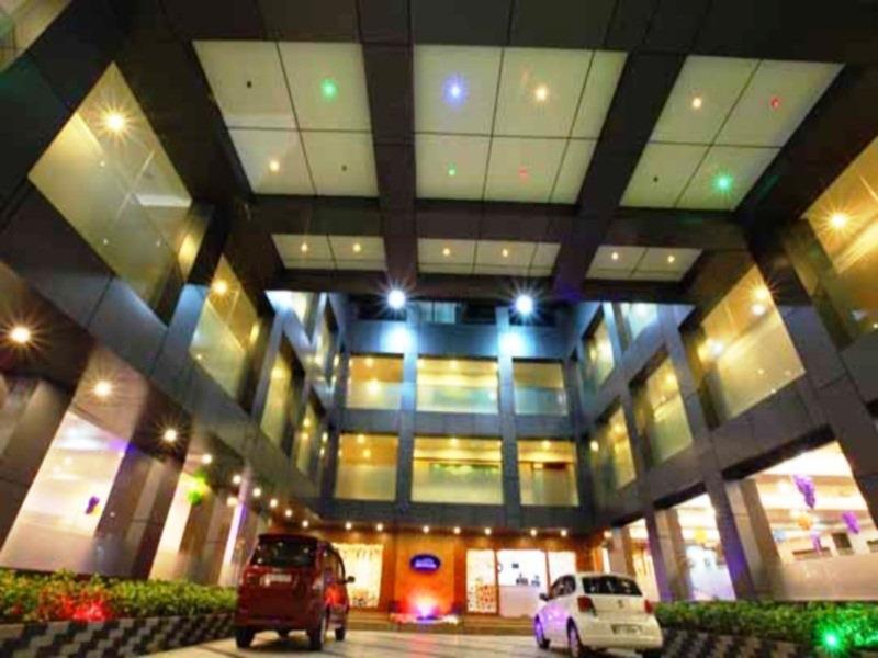 Holiday Hill Hotel & Suites Sultan Bathery Ngoại thất bức ảnh
