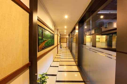 Holiday Hill Hotel & Suites Sultan Bathery Ngoại thất bức ảnh