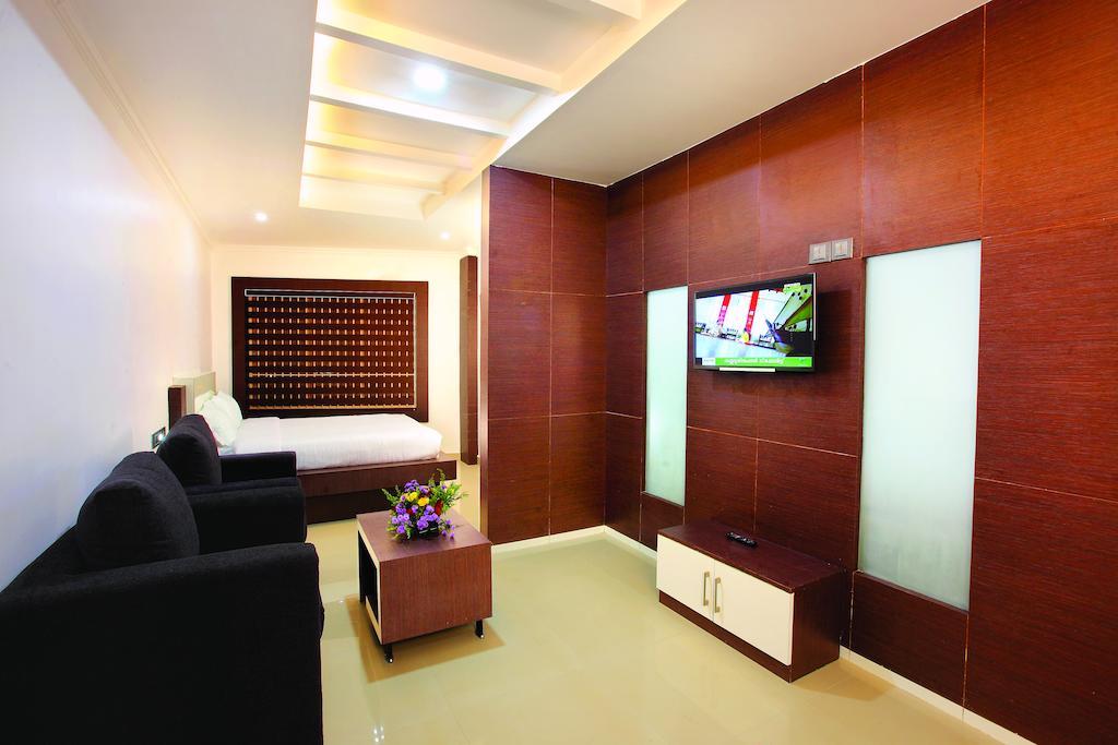 Holiday Hill Hotel & Suites Sultan Bathery Ngoại thất bức ảnh