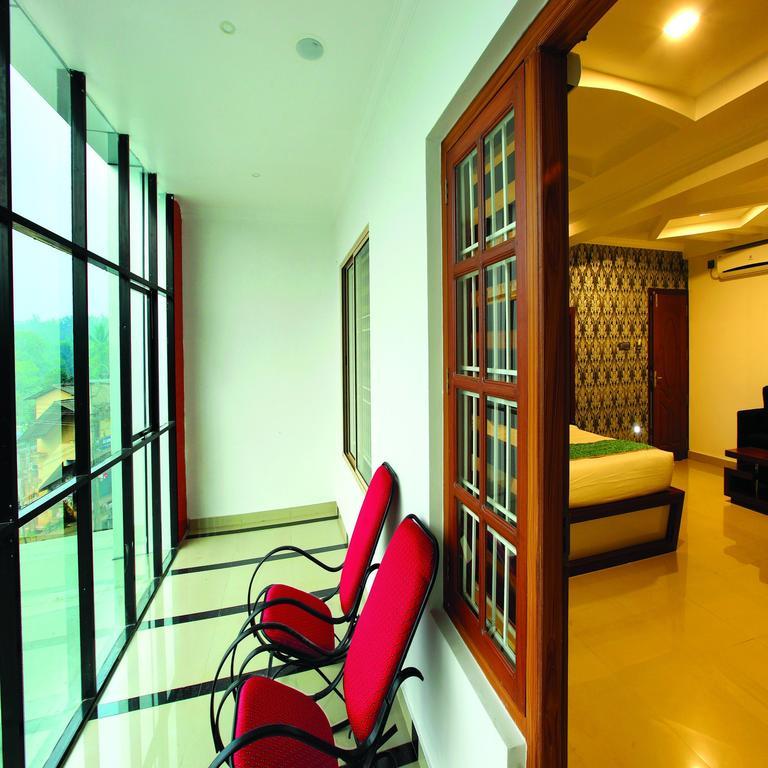 Holiday Hill Hotel & Suites Sultan Bathery Ngoại thất bức ảnh