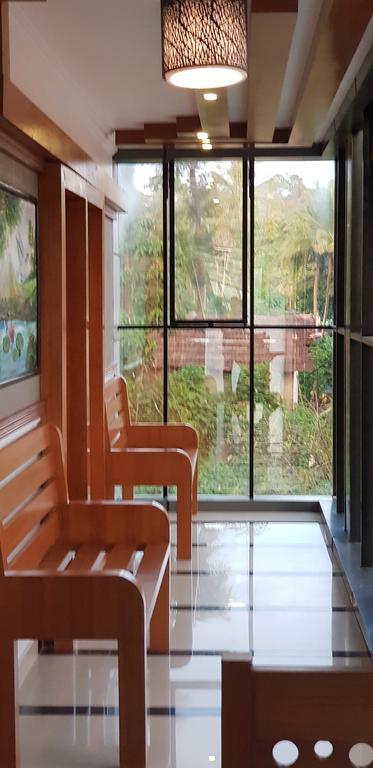 Holiday Hill Hotel & Suites Sultan Bathery Ngoại thất bức ảnh