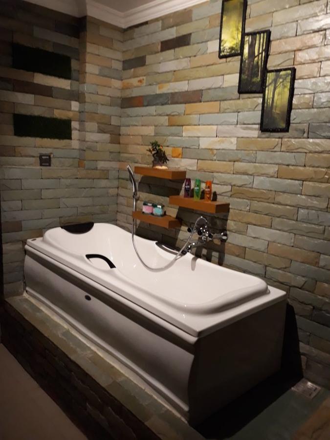 Holiday Hill Hotel & Suites Sultan Bathery Ngoại thất bức ảnh
